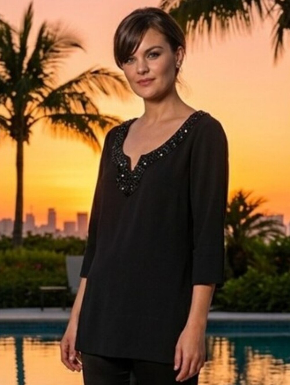 BCBGMaxAzriaBlack Embellished V-Scoop Neck Long Sleeve Tunic